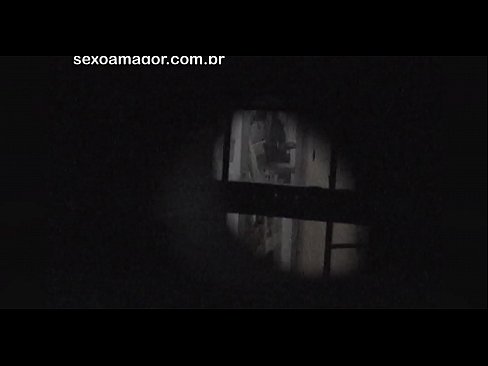 ❤️ ブロンドが空洞のレンガの後ろに隠れた近所の盗撮犯に密かにビデオ撮影される ❤ ヤリマン。at ja.28films.ru ❌️